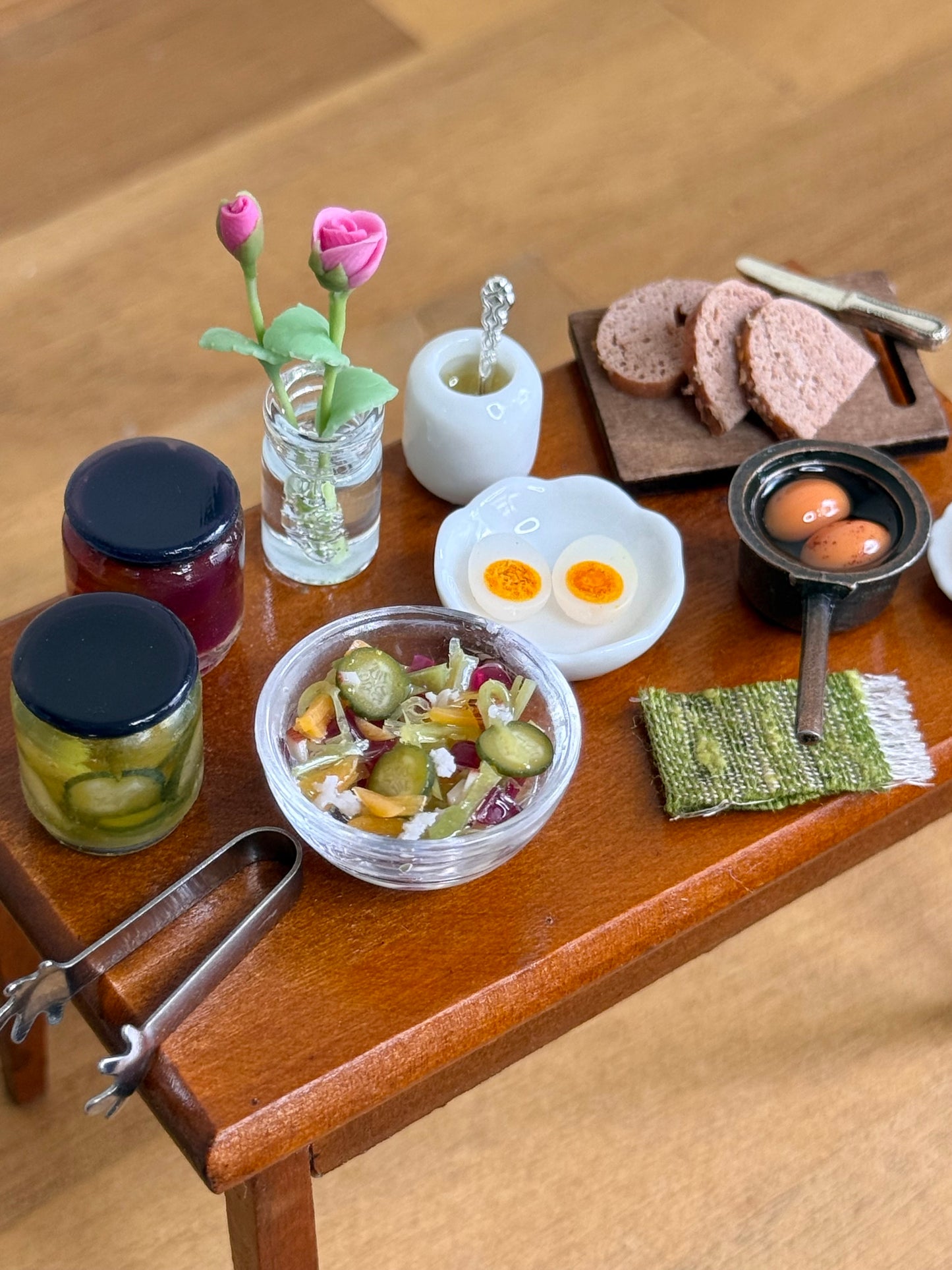 Salad prep table (miniature) | Handmade from polymer clay