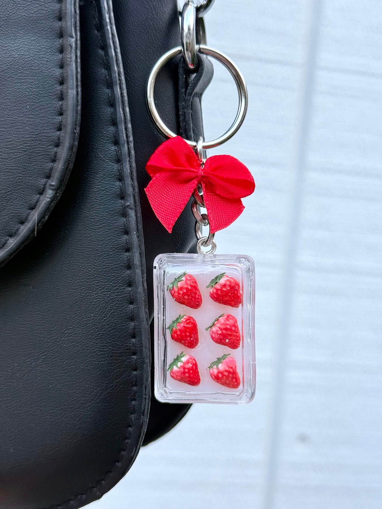 Strawberry pack bag charm