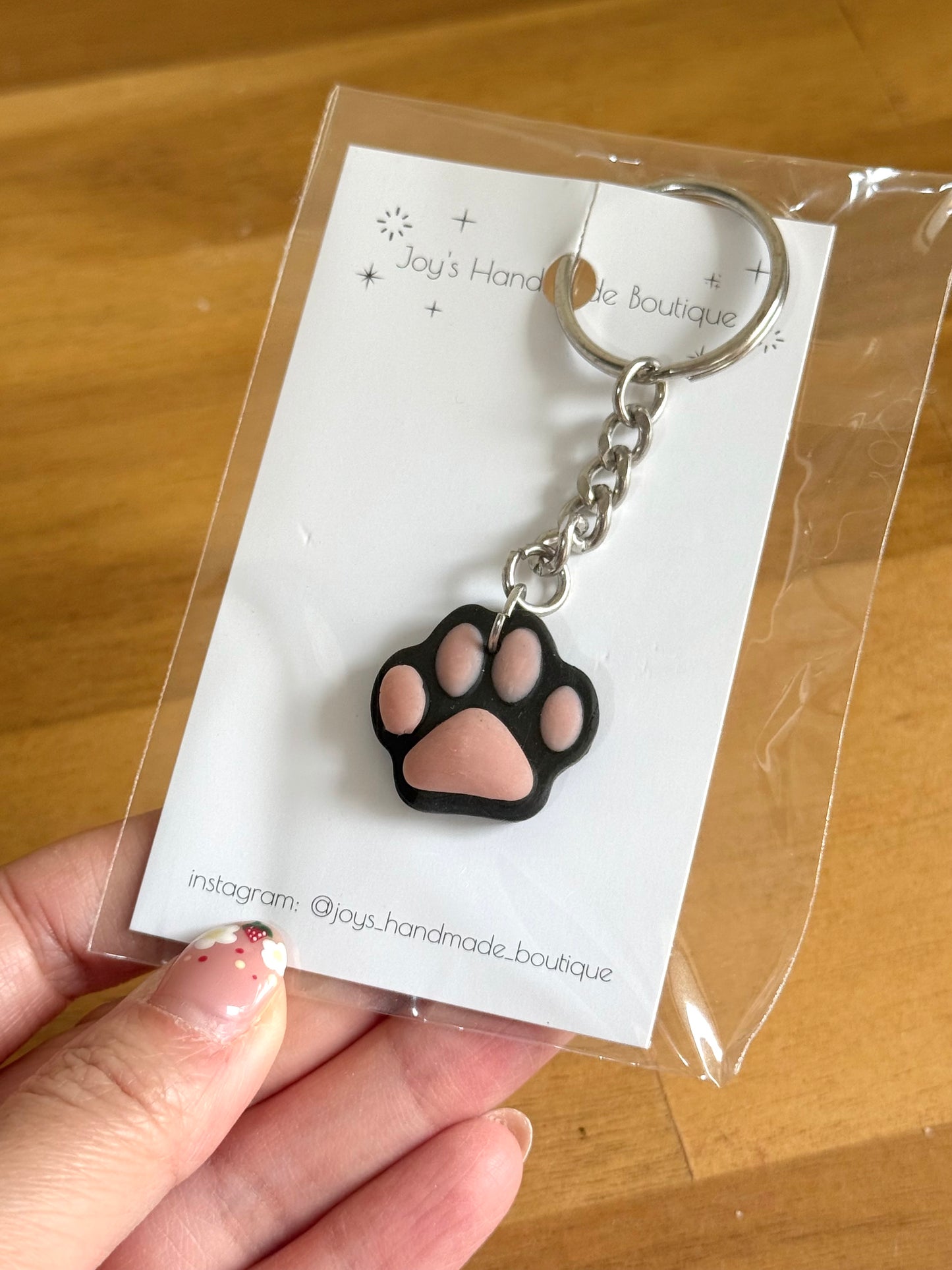Black paw print keychain (Seconds)