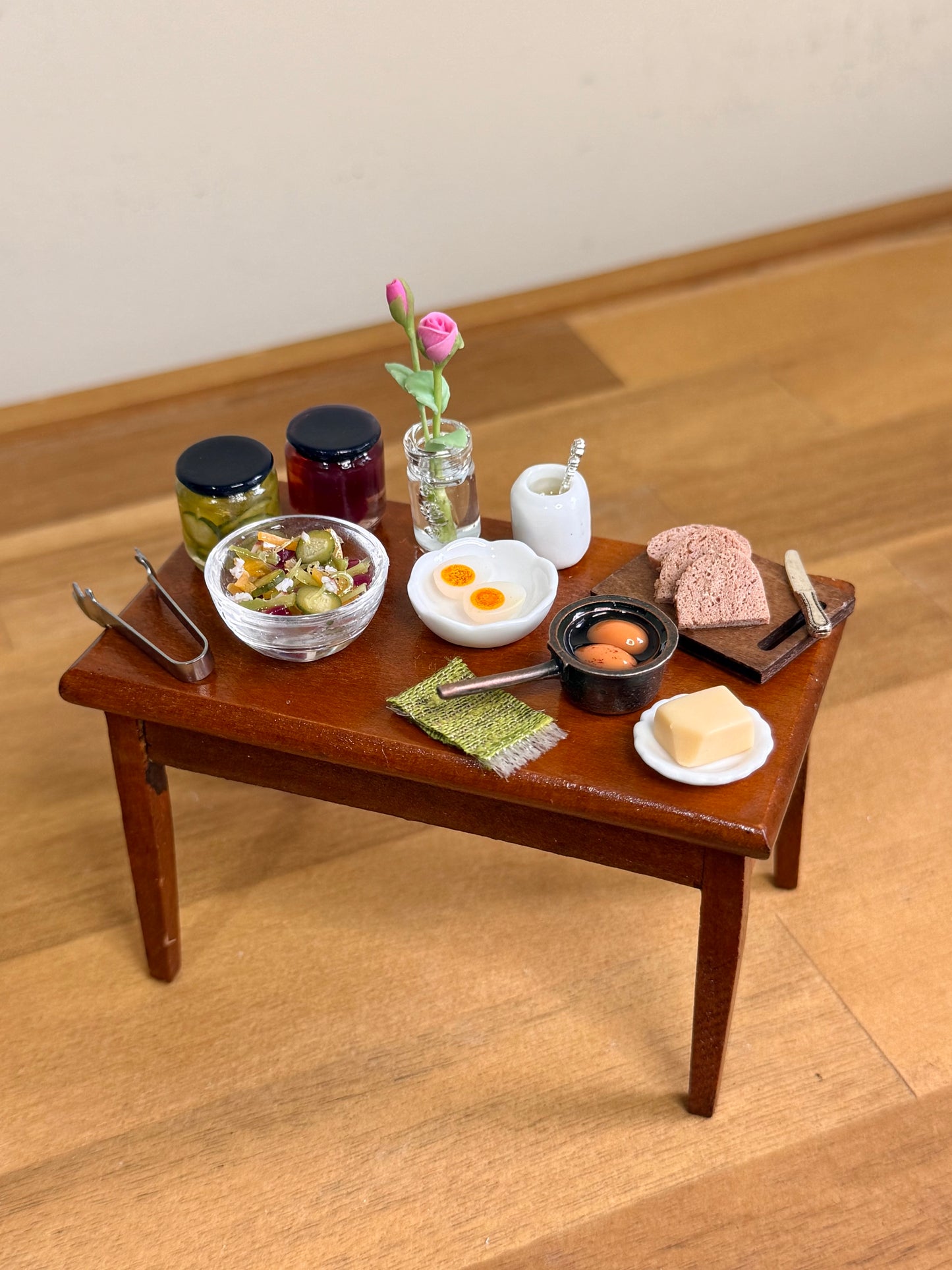 Salad prep table (miniature) | Handmade from polymer clay