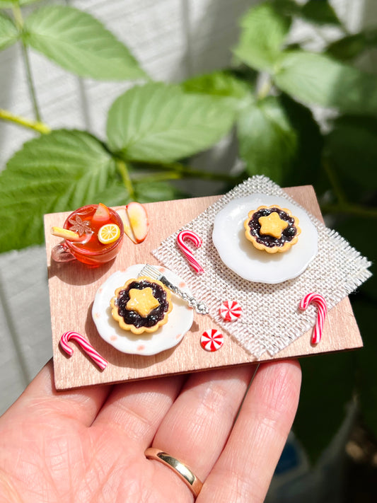 Christmas mince pie and mulled wine board (miniature) | Handmade from polymer clay